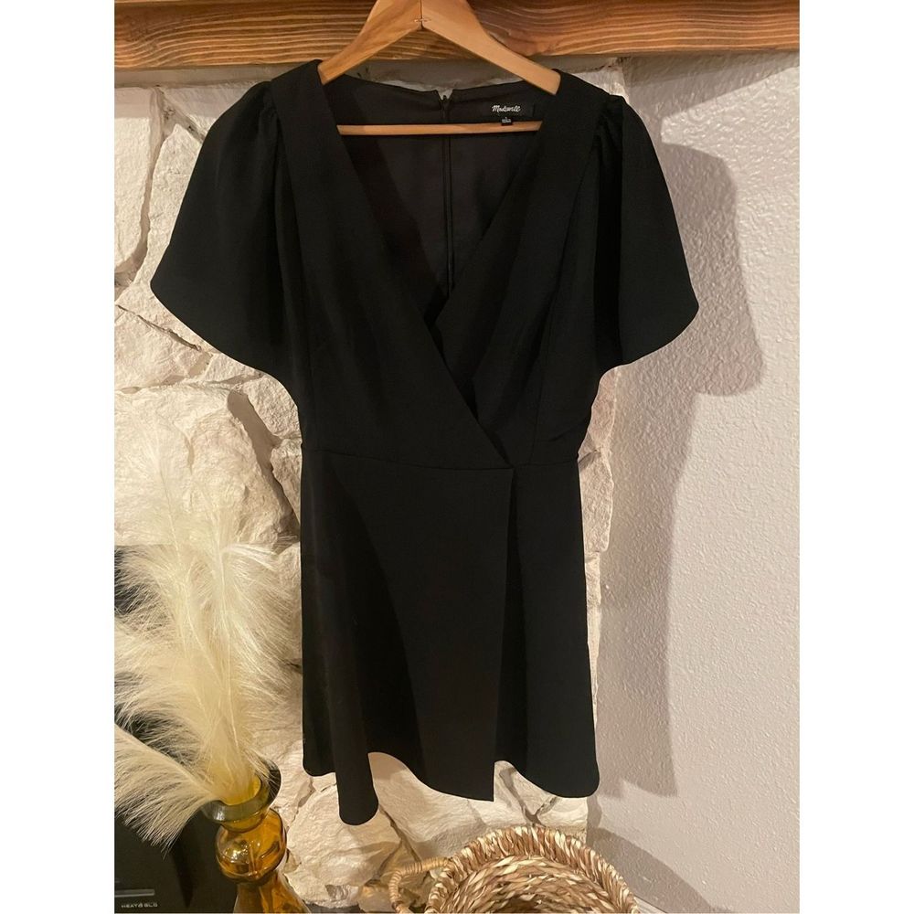 Madewell cap sleeve mini dress black v-neck wrap size 2